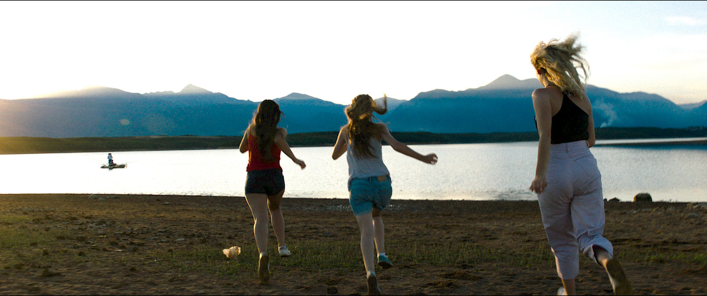Open-Air-Kino: LA COLLINE OÚ RUGISSENT LES LIONNES (The Hill Where Lionesses Roar)