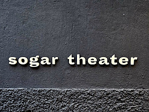 Darf ich vorstellen: das sogar Theater.