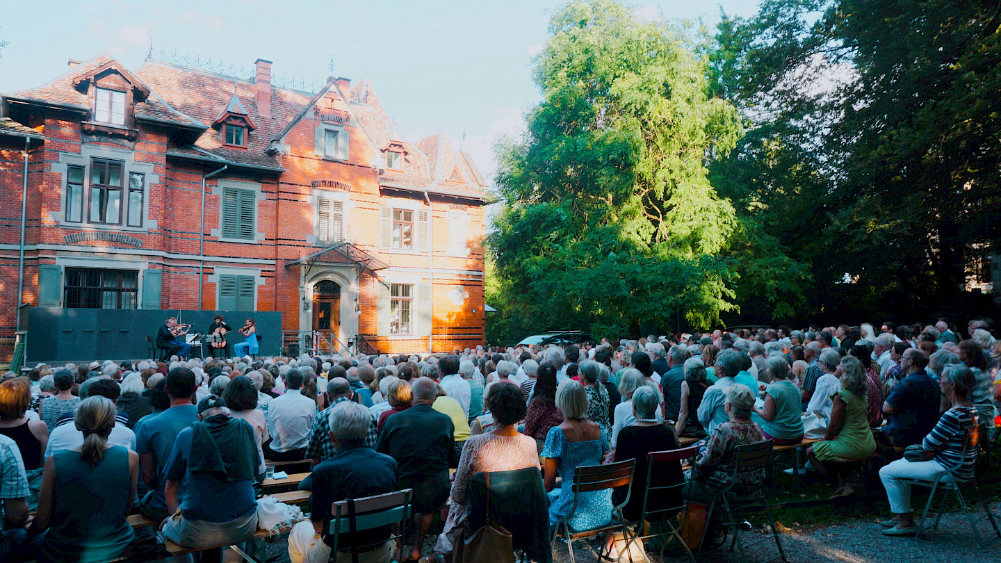 Serenade in the park