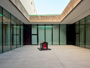 Installation view Klodin ErbCurtain falls dog barks21.9.2025 - 4.1.2026, Aargauer KunsthausPhoto: David Aebi, Burgdorf