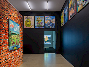 Installation view Klodin ErbCurtain falls dog barks21.9.2025 - 4.1.2026, Aargauer KunsthausPhoto: David Aebi, Burgdorf