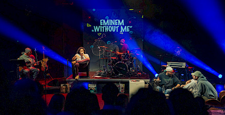 Who recognises Eminem in Bärndütsch?